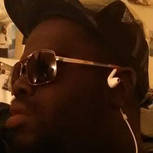 Meet your Posher, Kenny